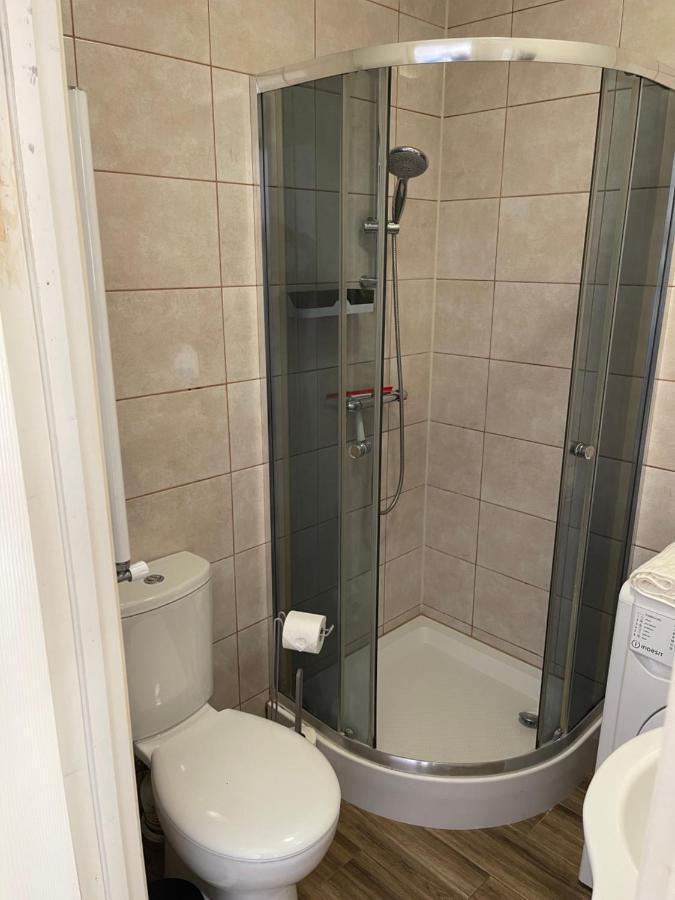Studio Flat Fully Equipped Apartment Croydon Ngoại thất bức ảnh